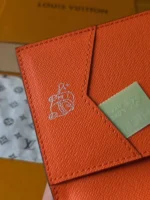 Обложка для паспорта LOUIS VUITTON — изображение 8