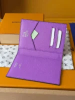 Обложка для паспорта LOUIS VUITTON — изображение 3