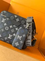 Сумка мессенджер LOUIS VUITTON — изображение 4
