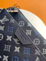 Сумка мессенджер LOUIS VUITTON — изображение 9