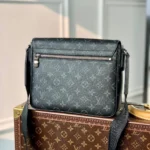 Сумка мессенджер LOUIS VUITTON — изображение 2