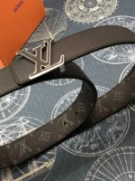 Ремень LOUIS VUITTON — изображение 2