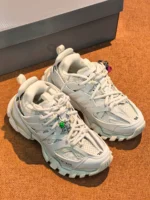 Женские кроссовки Balenciaga белого цвета, артикул 343581