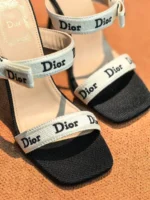 Женские босоножки Dior чёрного цвета, артикул 343597 — фото 5