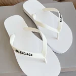 Женские шлепанцы Balenciaga белого цвета, артикул 343601 — фото 5