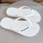 Женские шлепанцы Balenciaga белого цвета, артикул 343601 — фото 4