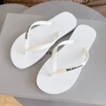Женские шлепанцы Balenciaga белого цвета, артикул 343601 — фото 3