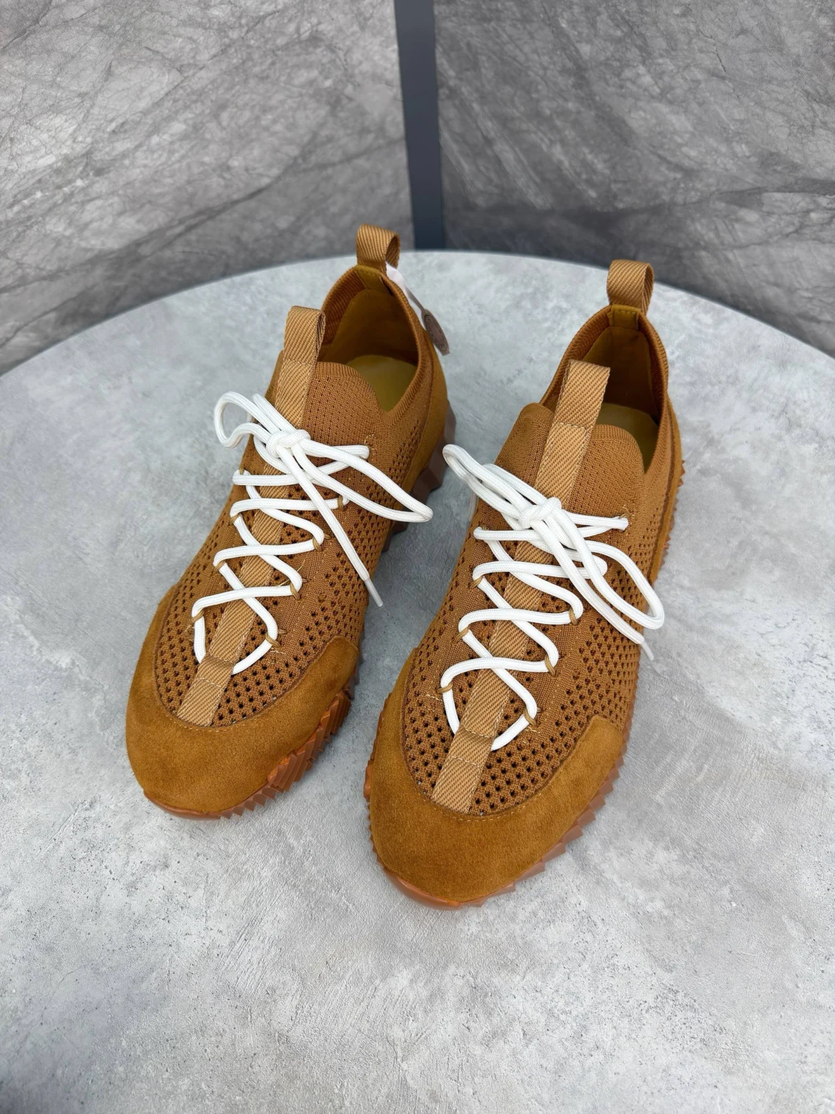 Кроссовки HERMES — изображение 2