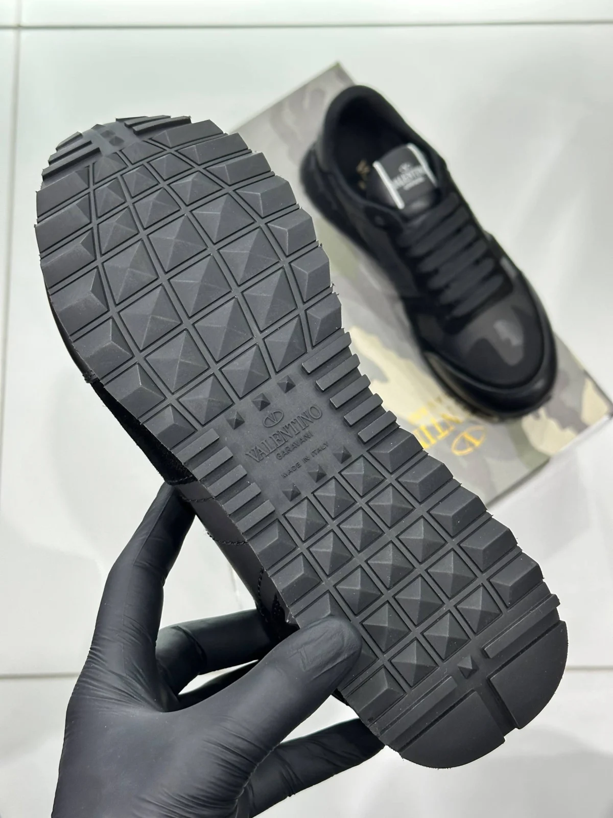 Кроссовки VALENTINO — изображение 5