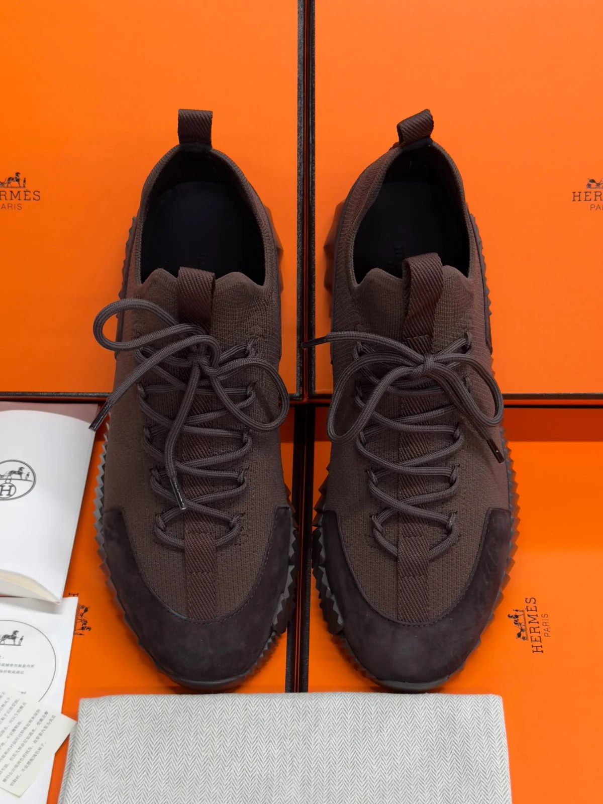 Кроссовки HERMES — изображение 2