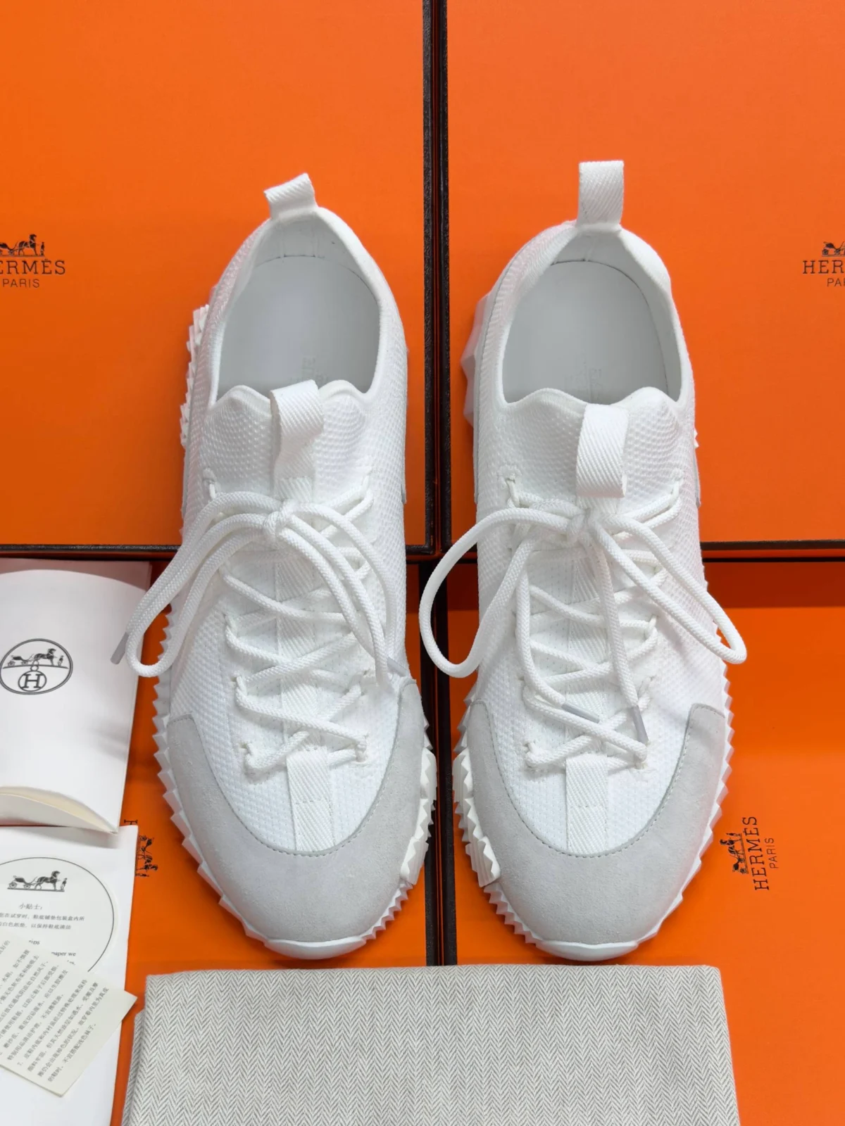 Кроссовки HERMES — изображение 2