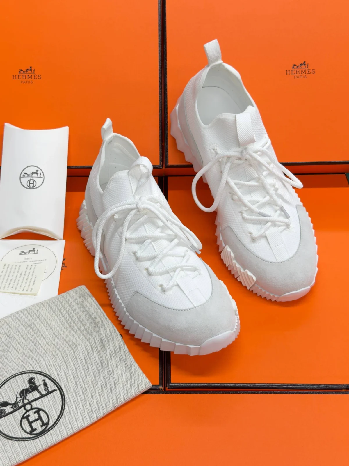 Кроссовки HERMES — изображение 3
