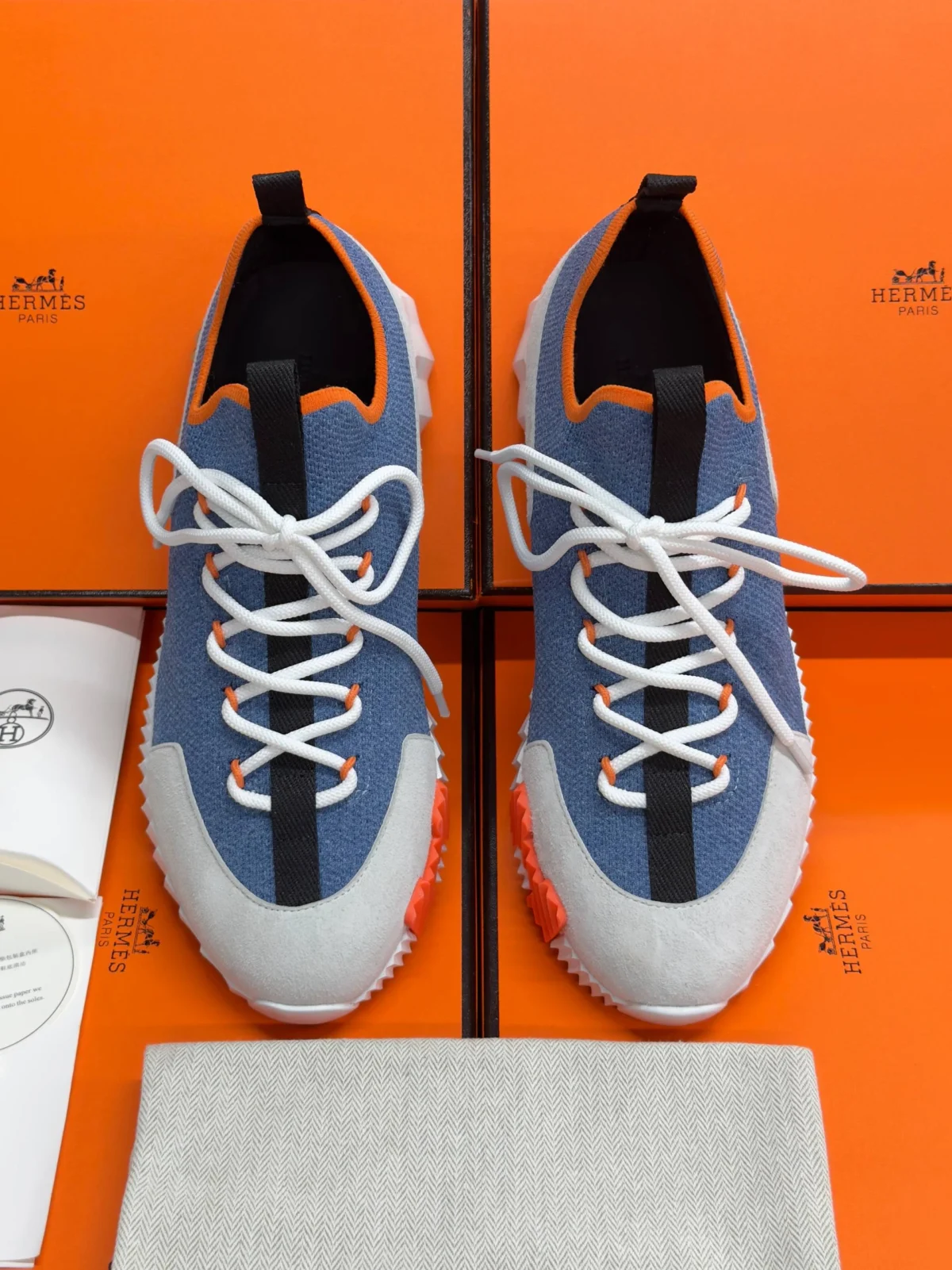 Кроссовки HERMES — изображение 2