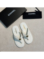 Женские шлепанцы Chanel белого цвета, артикул 345430