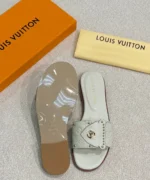 Женские шлепанцы Louis Vuitton белого цвета, артикул 345178 — фото 5