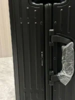 Мужской чемодан Rimowa чёрного цвета, артикул 345238 — фото 7