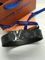 Мужской двухсторонний ремень Louis Vuitton чёрного цвета, артикул 345300