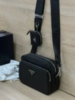 Мужская сумка мессенджер Prada чёрного цвета, артикул 345317 — фото 3