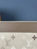 Клатч LOUIS VUITTON — изображение 3