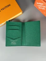 Мужская обложка Louis Vuitton зелёного цвета, артикул 345330 — фото 4