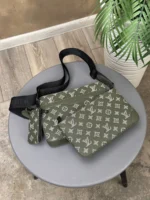 Мужская сумка мессенджер Louis Vuitton цвета хаки, артикул 345333 — фото 3