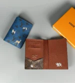 Мужская обложка Louis Vuitton коричневого цвета, артикул 345335 — фото 4
