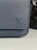 Мужская сумка мессенджер Louis Vuitton тёмно-синего цвета, артикул 345340 — фото 5