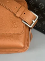 Мужская сумка мессенджер Louis Vuitton коричневого цвета, артикул 345341 — фото 4