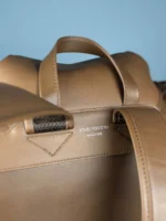 Мужской рюкзак Louis Vuitton коричневого цвета, артикул 345346 — фото 6
