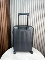 Мужской чемодан Rimowa чёрного цвета, артикул 345539 — фото 2