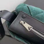 Мужская сумка мессенджер Bottega Veneta чёрного цвета, артикул 345543 — фото 8