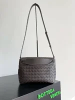 Мужская сумка мессенджер Bottega Veneta коричневого цвета, артикул 345544 — фото 2