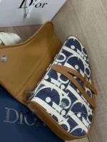 Сумка слинг DIOR — изображение 7