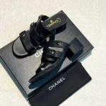 Женские мюли Chanel чёрного цвета, артикул 345601 — фото 3