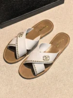 Женские шлепанцы Chanel белого цвета, артикул 345603