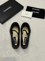 Женские балетки Chanel чёрного цвета, артикул 345613 — фото 4