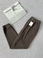 Мужские штаны Brunello Cucinelli коричневого цвета, артикул 345742