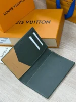 Обложка для паспорта LOUIS VUITTON — изображение 3