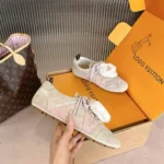 Женские кеды Louis Vuitton розового цвета, артикул 345824 — фото 3