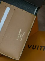 Мужской кошелек Louis Vuitton цвета хаки, артикул 345955 — фото 4