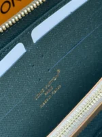 Мужское портмоне Louis Vuitton цвета хаки, артикул 345957 — фото 5