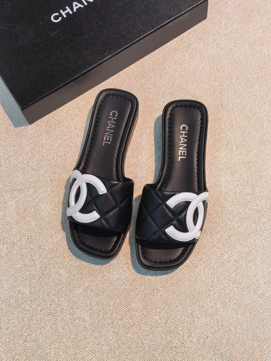 345992_1 Женские шлепанцы Chanel чёрного цвета, артикул 345992
