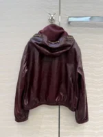 Женская кожаная куртка Chanel бордового цвета, артикул 346068 — фото 2