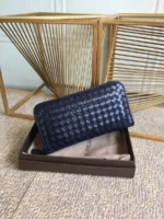Мужское портмоне Bottega Veneta тёмно-синего цвета, артикул 346108