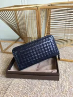 Мужское портмоне Bottega Veneta тёмно-синего цвета, артикул 346108 — фото 2