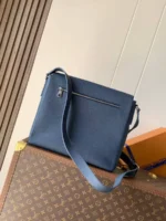 Сумка мессенджер LOUIS VUITTON — изображение 2