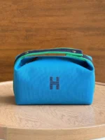 Женская косметичка Hermes синего цвета, артикул 346190