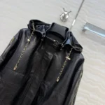 Женская кожаная куртка Chanel чёрного цвета, артикул 346199 — фото 2