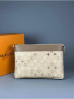 Клатч LOUIS VUITTON