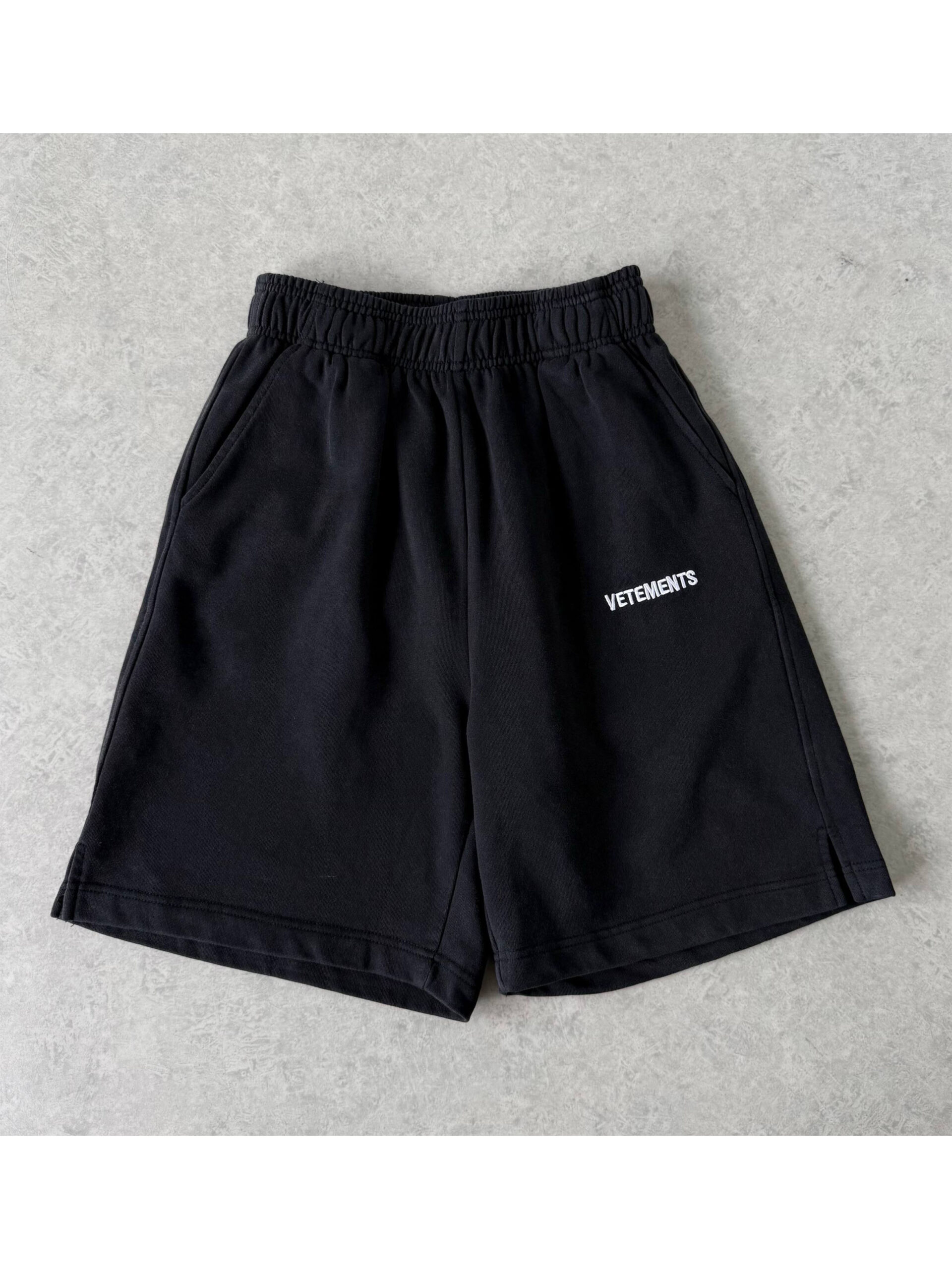 9 Шорты VETEMENTS — изображение 1